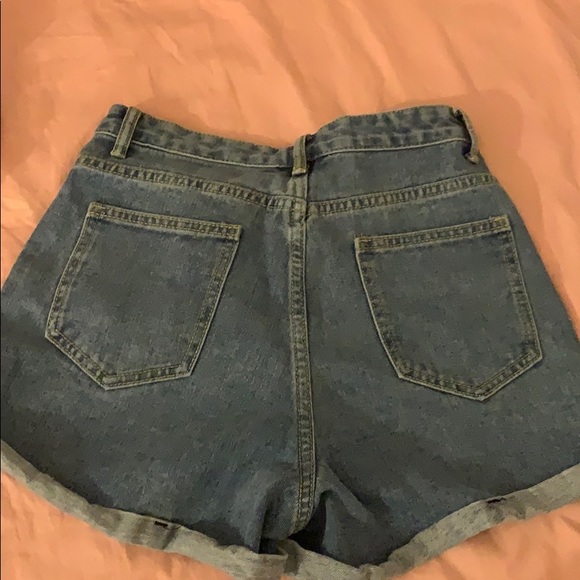 roll up denim shorts - Picture 3 of 3